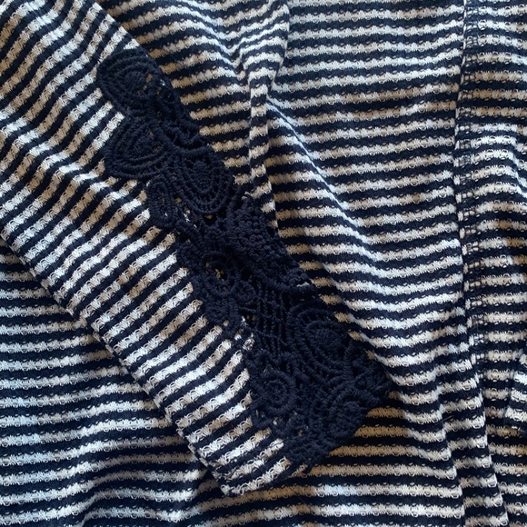 NWT No Comment Plus NY LA Blue white Striped Lace Sleeves Stretch Top Size 1X - Picture 7 of 9